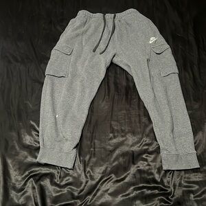 Nike sweatpants size medium